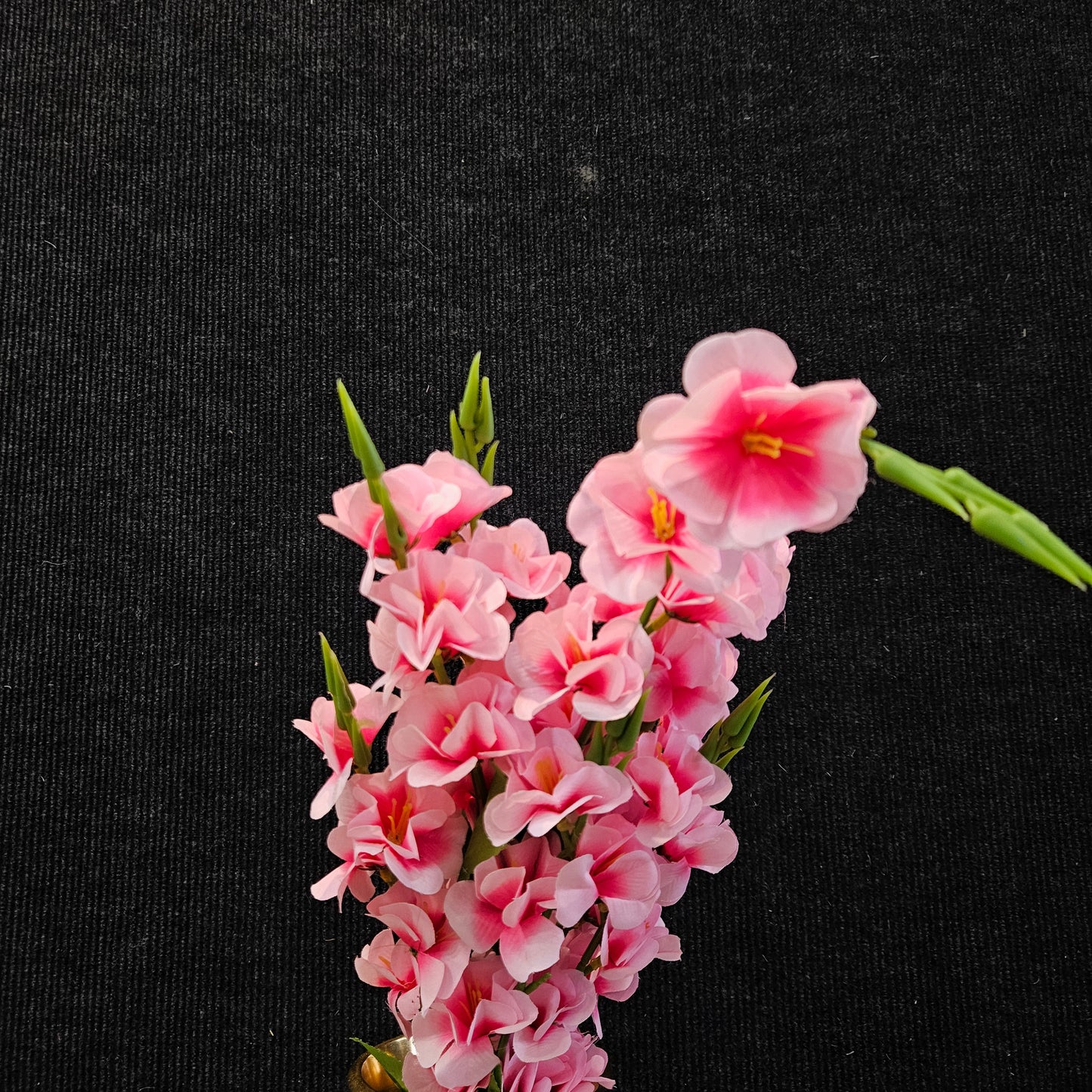 Freesia Artificial banquet floweral stick to bring attractive elegant look to your Home,Garden & Office