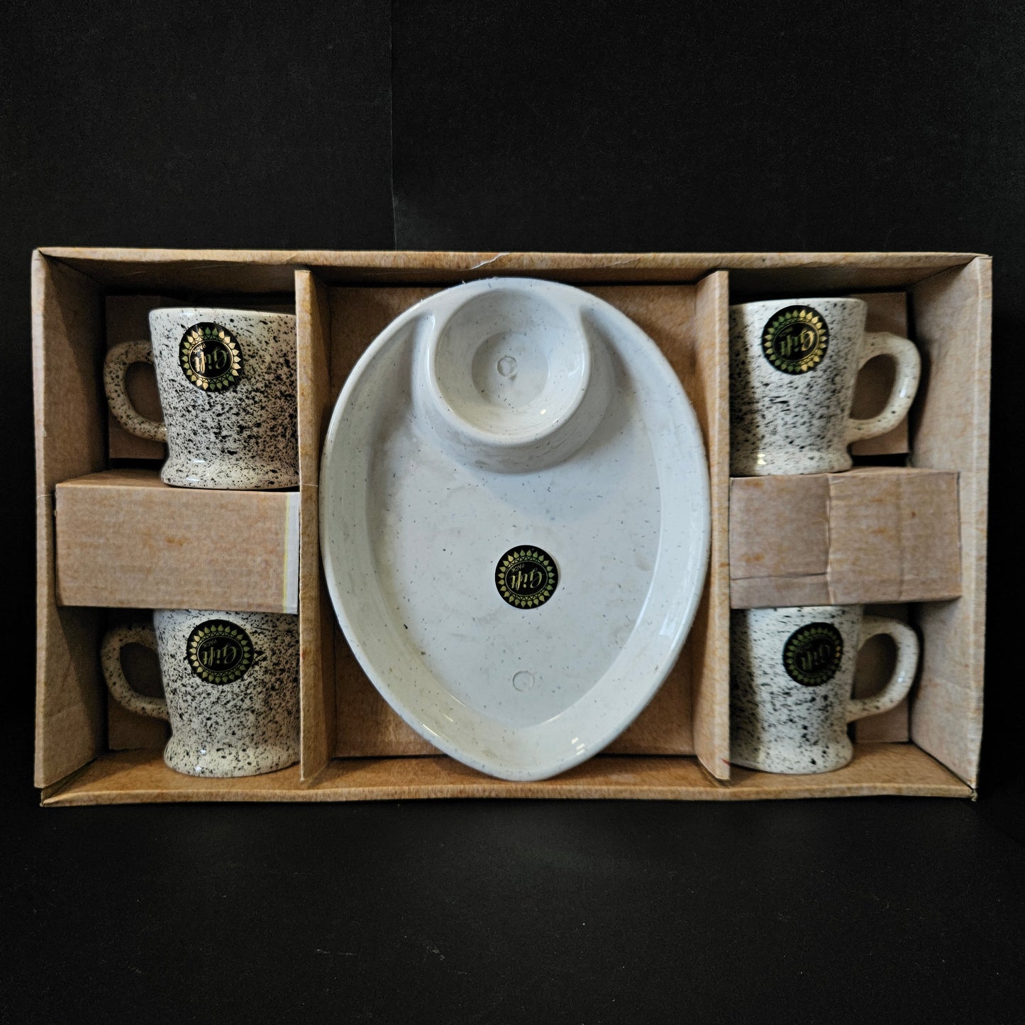 Kanch Blessing Dreams 4 Ceramic cup sets with 1 platter with Sauce dip perfect for Return gifting purpose