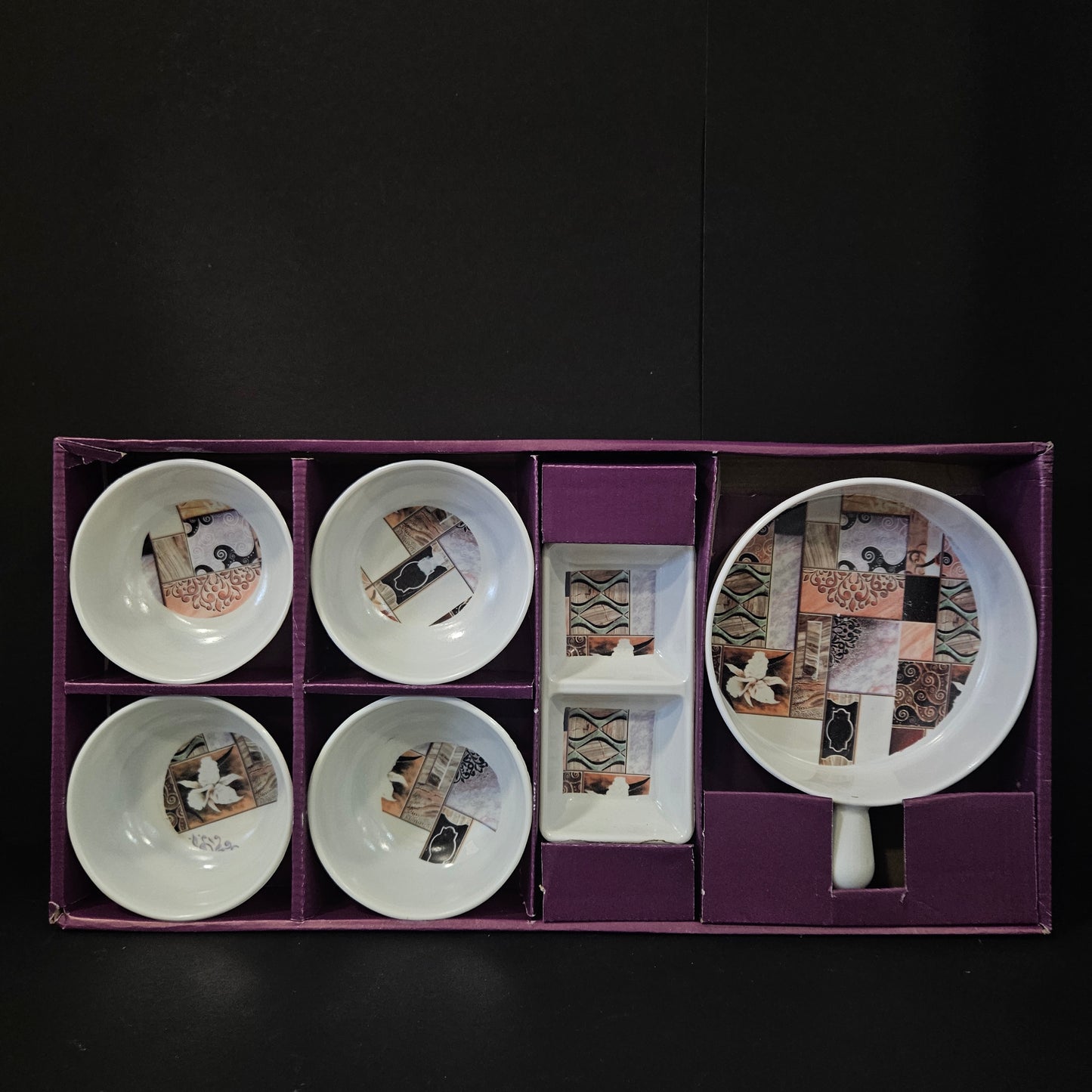 Kanch heritage 6 pieces gift set having 4 pieces cup sets,1 Sauce dip try with portions & pan Shaped one serving tray