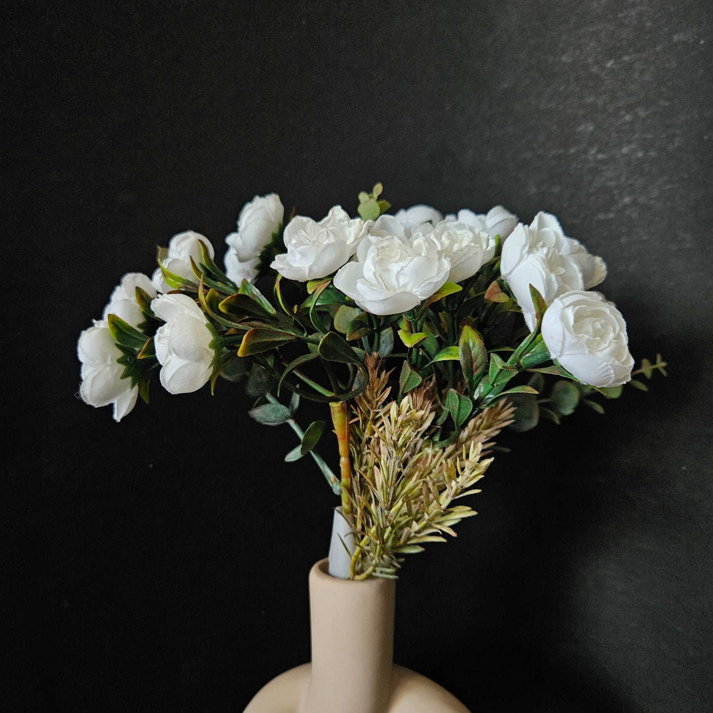 Garden roses artificial banquet floweral bunch to bring elegant look to your home