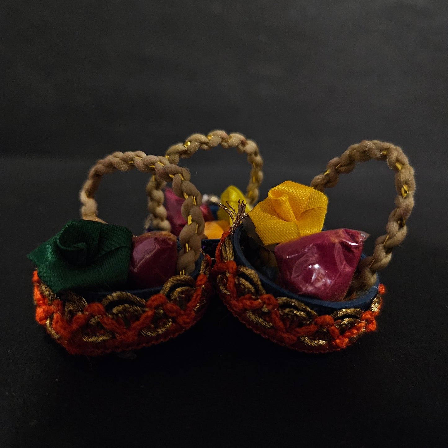 Haldi Kumkum Packets Return Gift in Golden Basket. All in one Gift for Women, Weddings, Pooja Functions