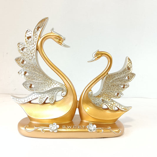 Couple swan gift