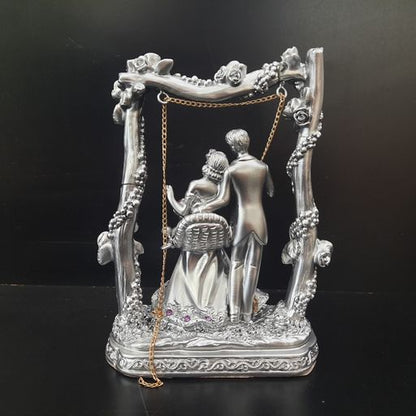 COUPLE showpiece