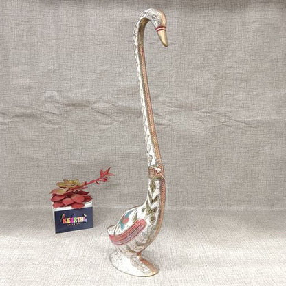 Brass swan showpiece