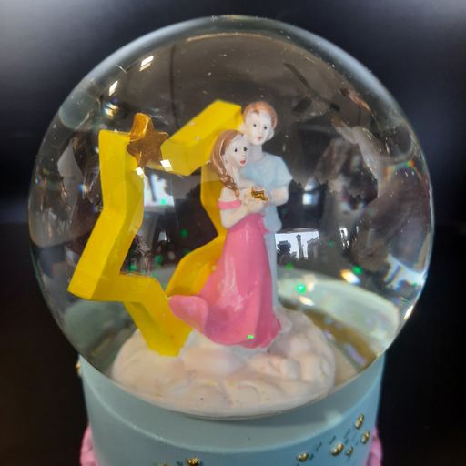 Doom water globe love couple