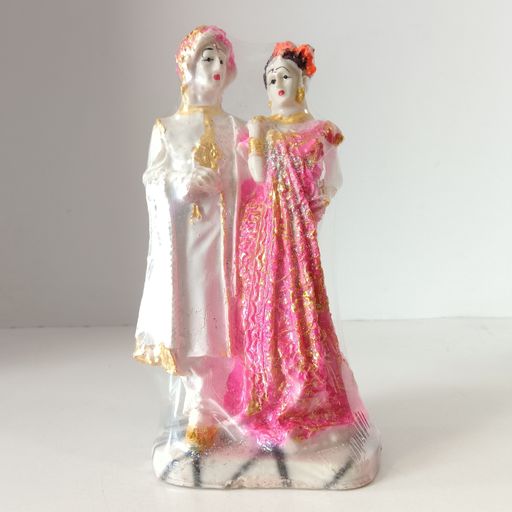 COUPLE show piece