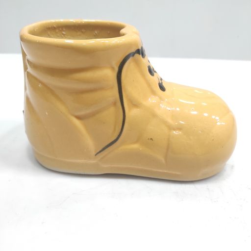 Ceramic Shoe Shaped Indoor Planter Smart Yellow Colored ceramic pot