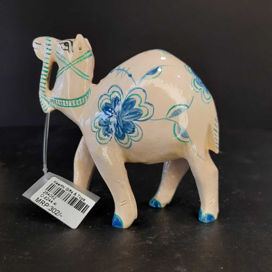 Handicraft camel showpiece