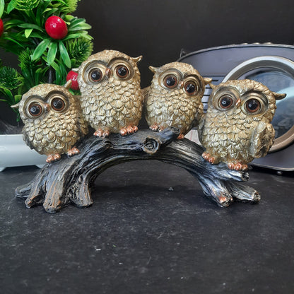 Owl family showpiece