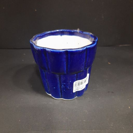 Ceramic pots