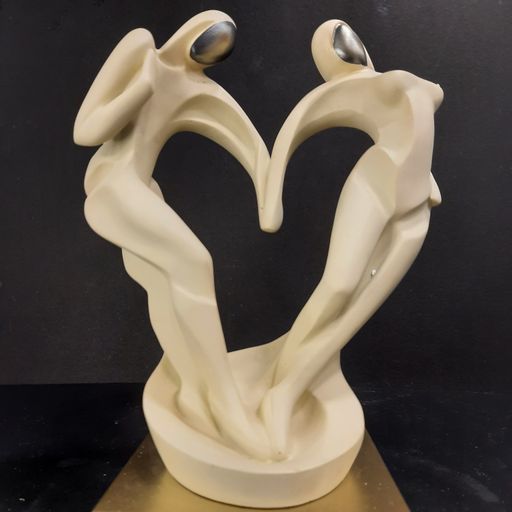Heart shaped couple showpiece