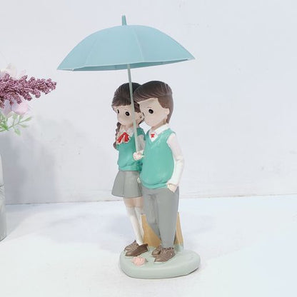 Romantic Love Couple with Umbrella Statue Showpiece for Valentine Day, Miniatures Couple Gift for Lover Boyfriend Girlfriend Husband Wife