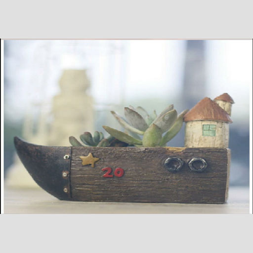 Ceramic showpiece