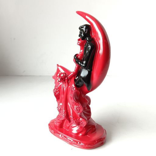 Couple show piece