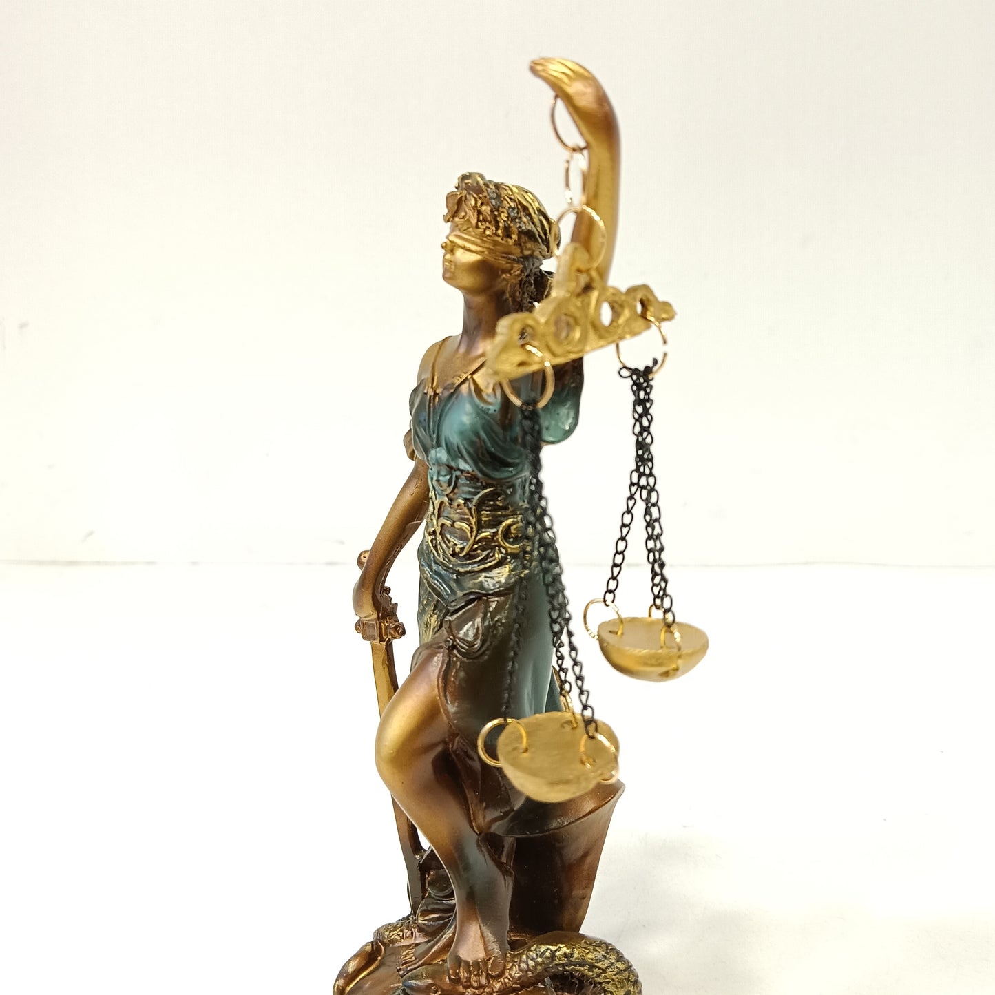 Niaya dhavath statue