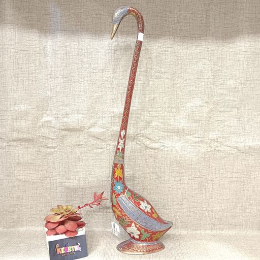 Brass swan showpiece