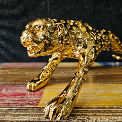 Leopard Statue with elegant look Gold Animal Figurine for Home Decoration