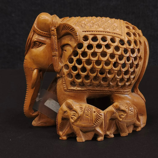 Wooden Crafted Elephant Family Showpiece