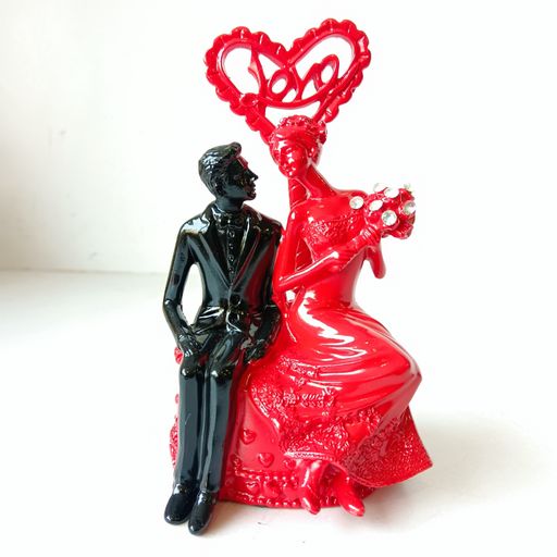Couple show piece
