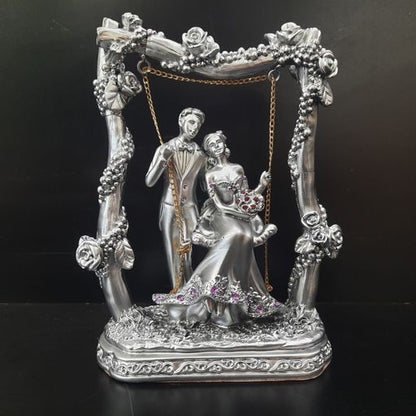COUPLE showpiece