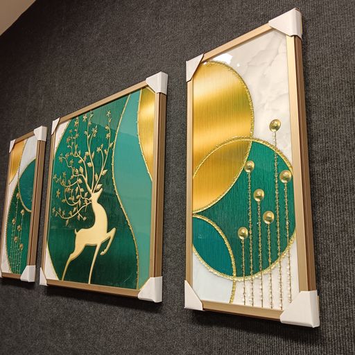 Crystal wall frames