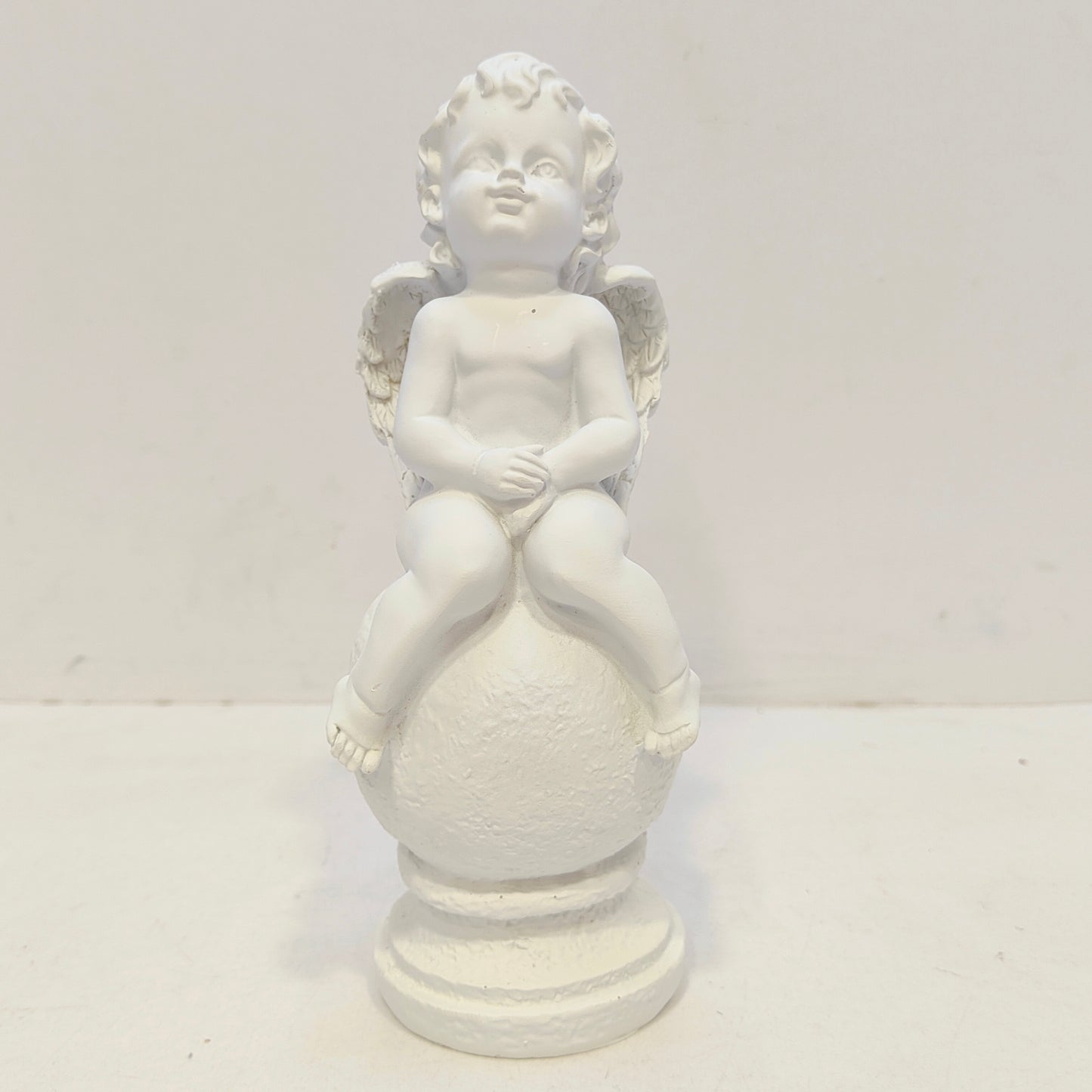 Resin decoration representing an angel