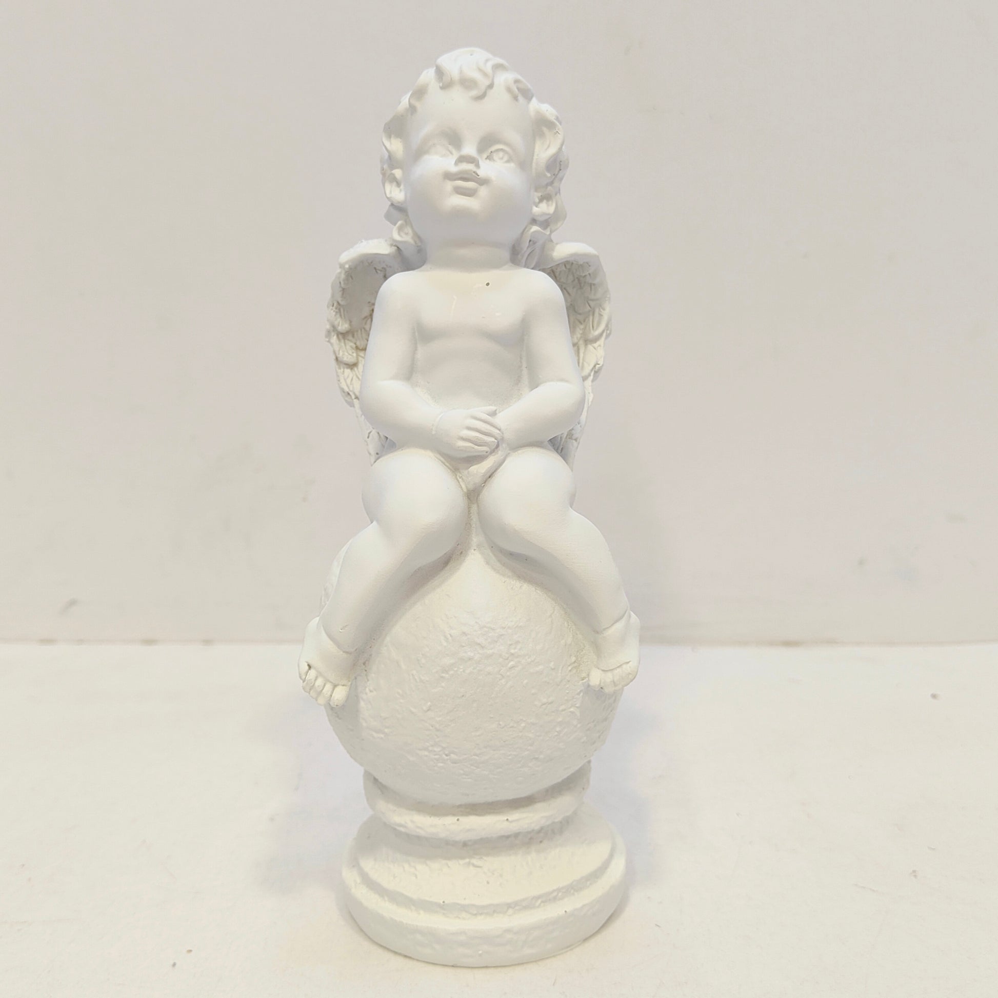 Resin decoration representing an angel
