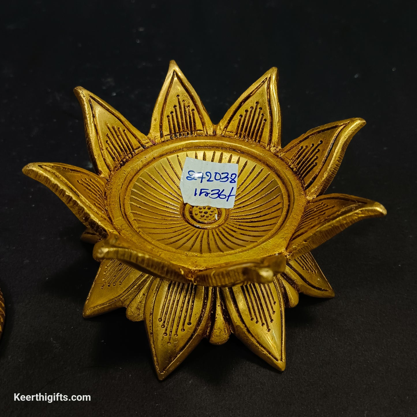 Dhoop stand brass antique piece