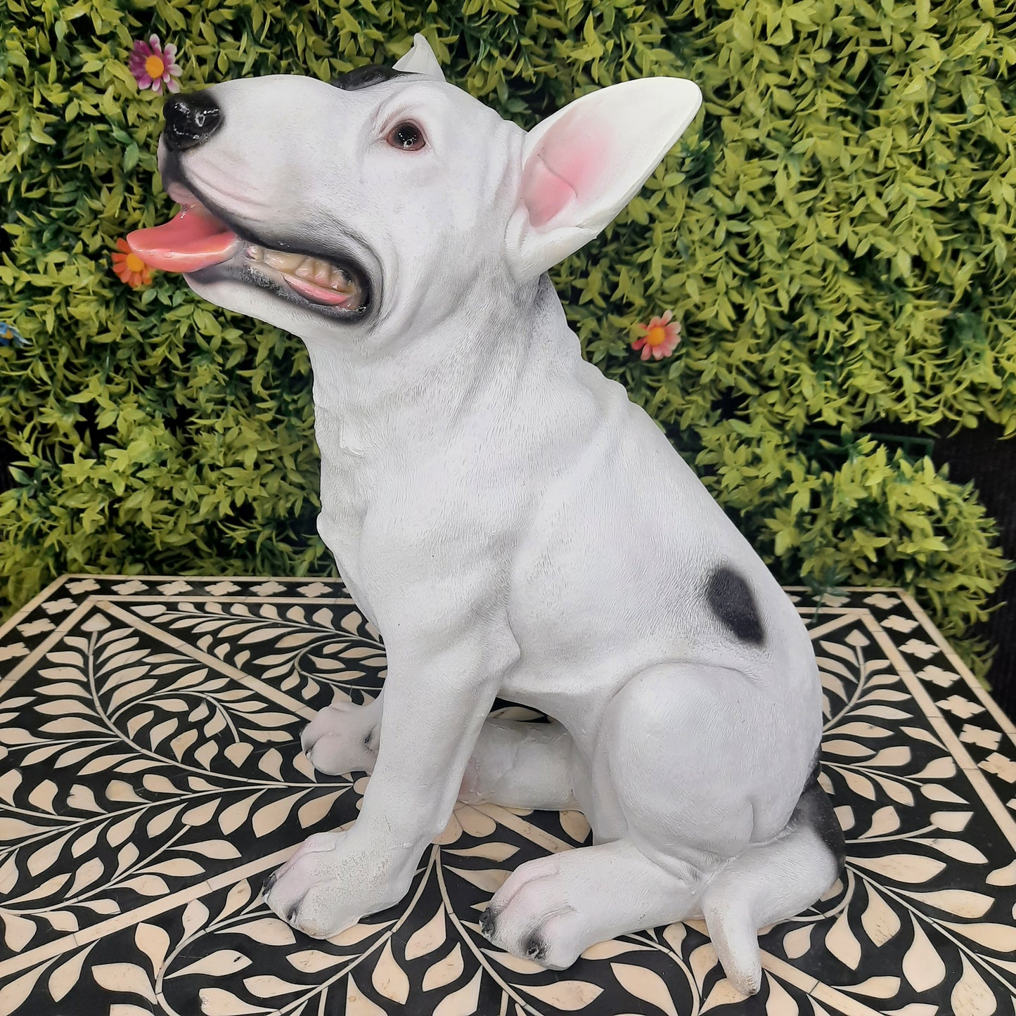 Dog showpiece