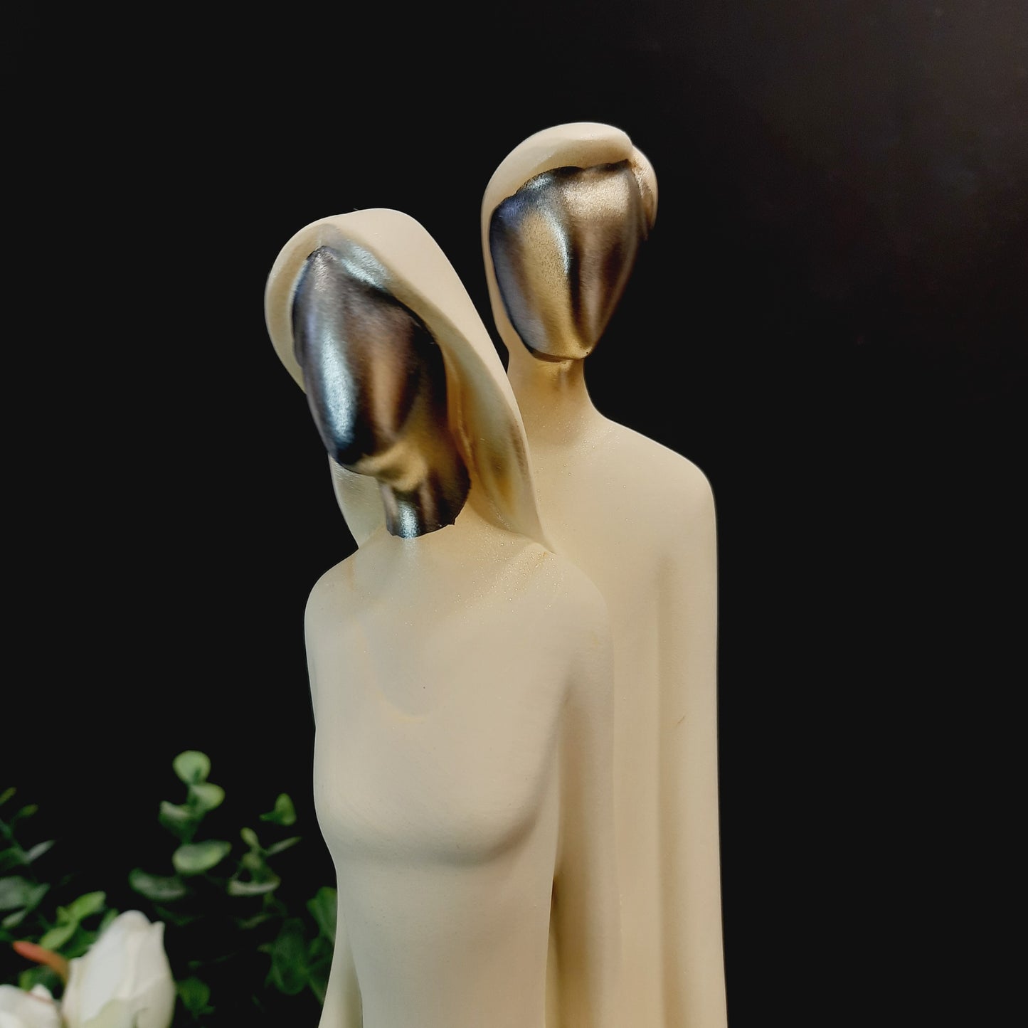 POLYRESIN family showpiece