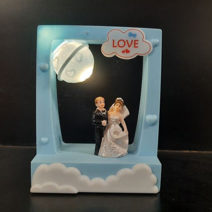 COUPLE showpiece