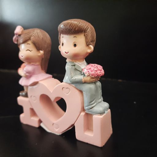 COUPLE showpiece