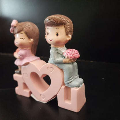 COUPLE showpiece