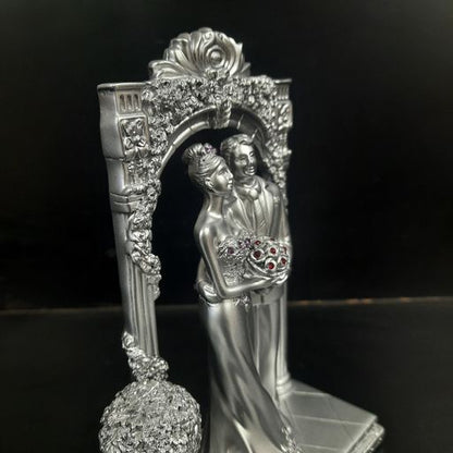Couple showpiece