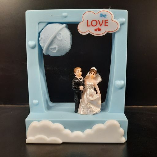 COUPLE showpiece