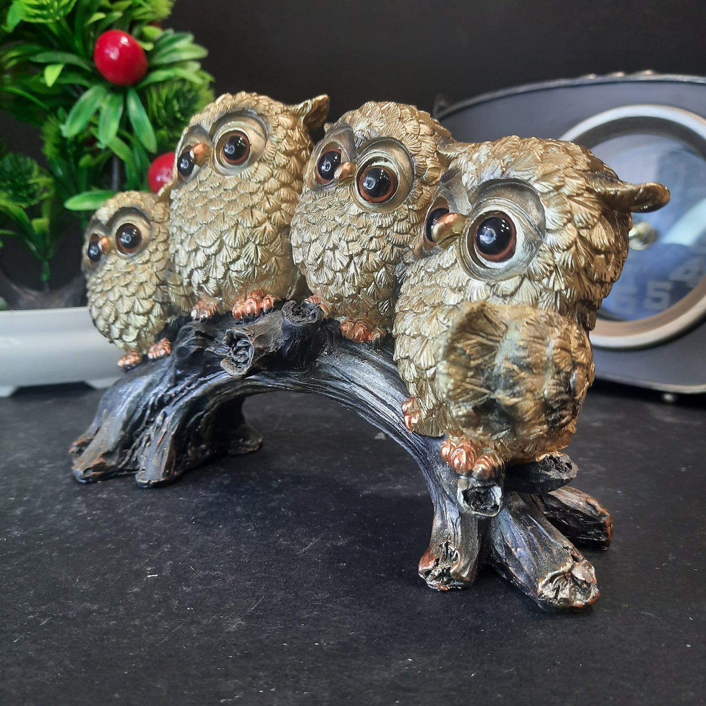 Owl family showpiece