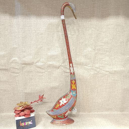 Brass swan showpiece