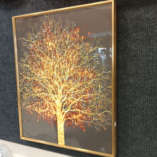 Crystal wall frames
