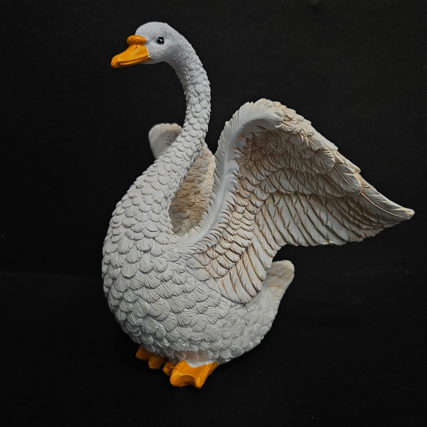 Swan Sculpture Statue Collectible Figurines for Home Decor for Home garden showpiece Figurine