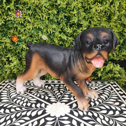 Realistic dog showpiece