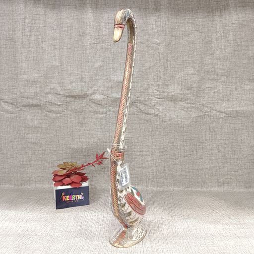 Brass swan showpiece