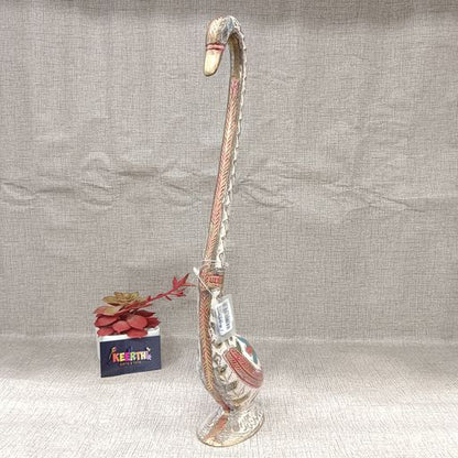 Brass swan showpiece