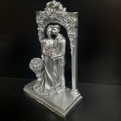 COUPLE showpiece