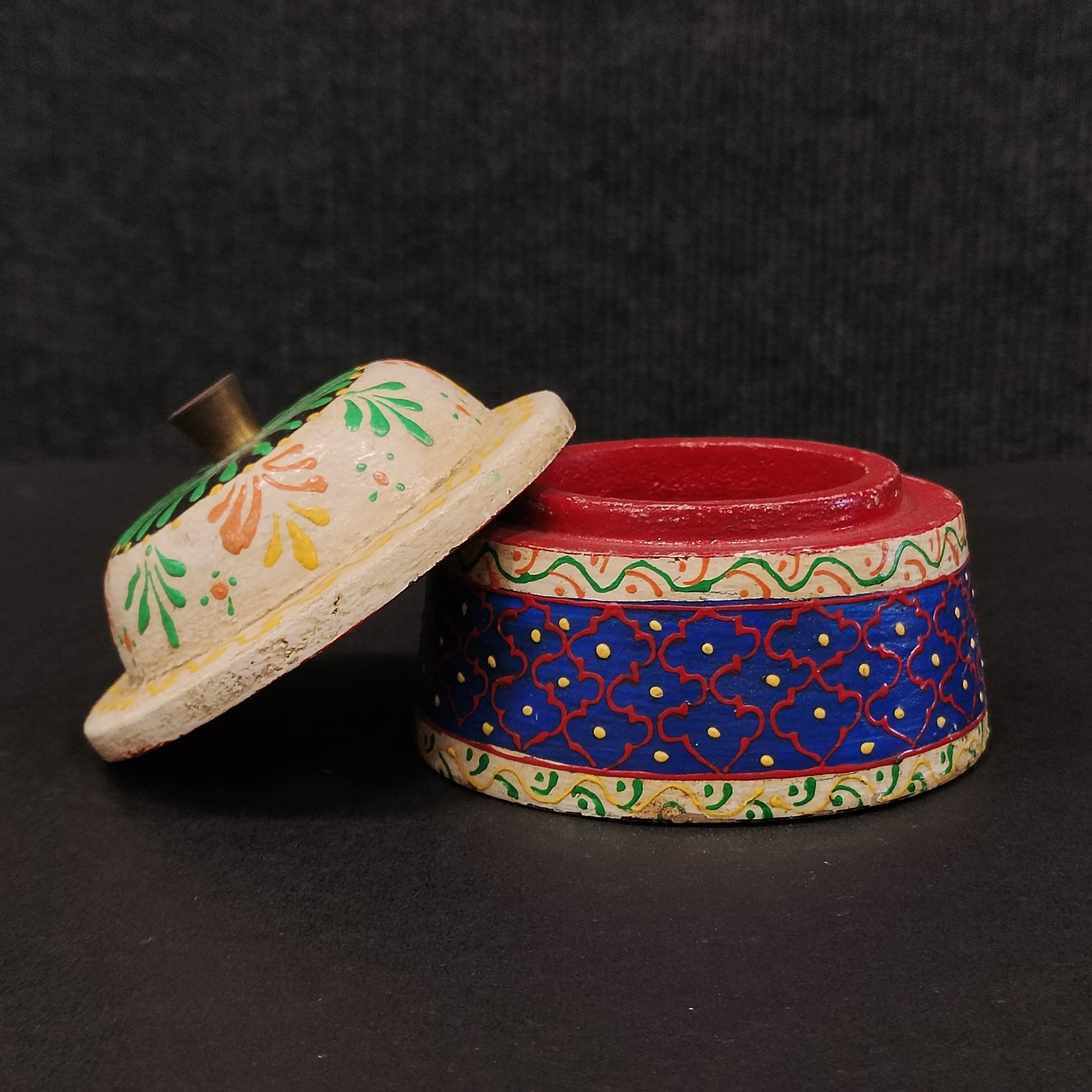 WOODEN POWDER BOX