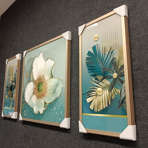 Crystal wall frames