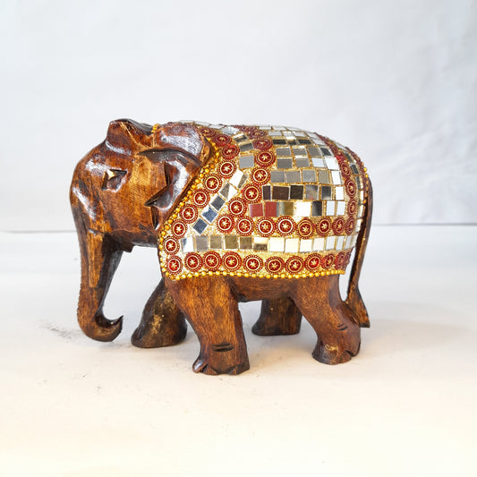 Wooden Elephant W/Plastic Chitton