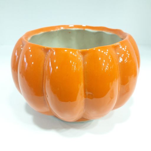 Ceramic pots