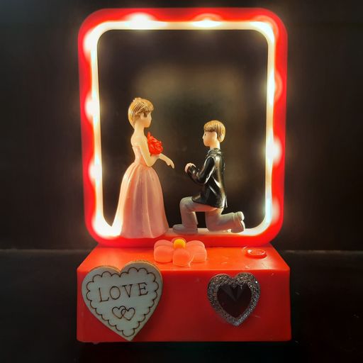 Couple lighting showpiece