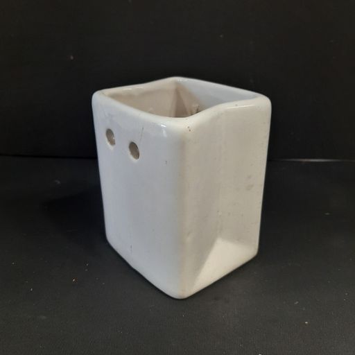Ceramic Carry bag shaped ceramic pot for Garden Decoration office & home decoration purpose
