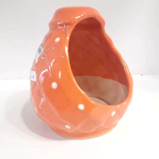 Ceramic pots